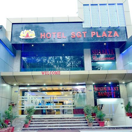 Hotel Sgt Plaza Варанаси Экстерьер фото
